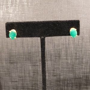 Emerald stud earrings